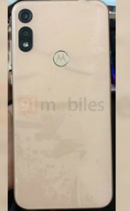 Las fotos en vivo y los videos prácticos del Moto E7       aparecen en línea